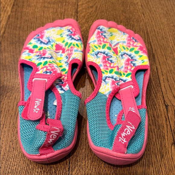 Like New Newtz Water Shoes Pink Multicolour Girls Size 2/3 - Picture 2 of 4